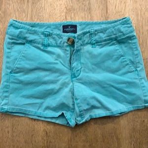 Women’s American Eagle green MIDI SIZE 2 shorts